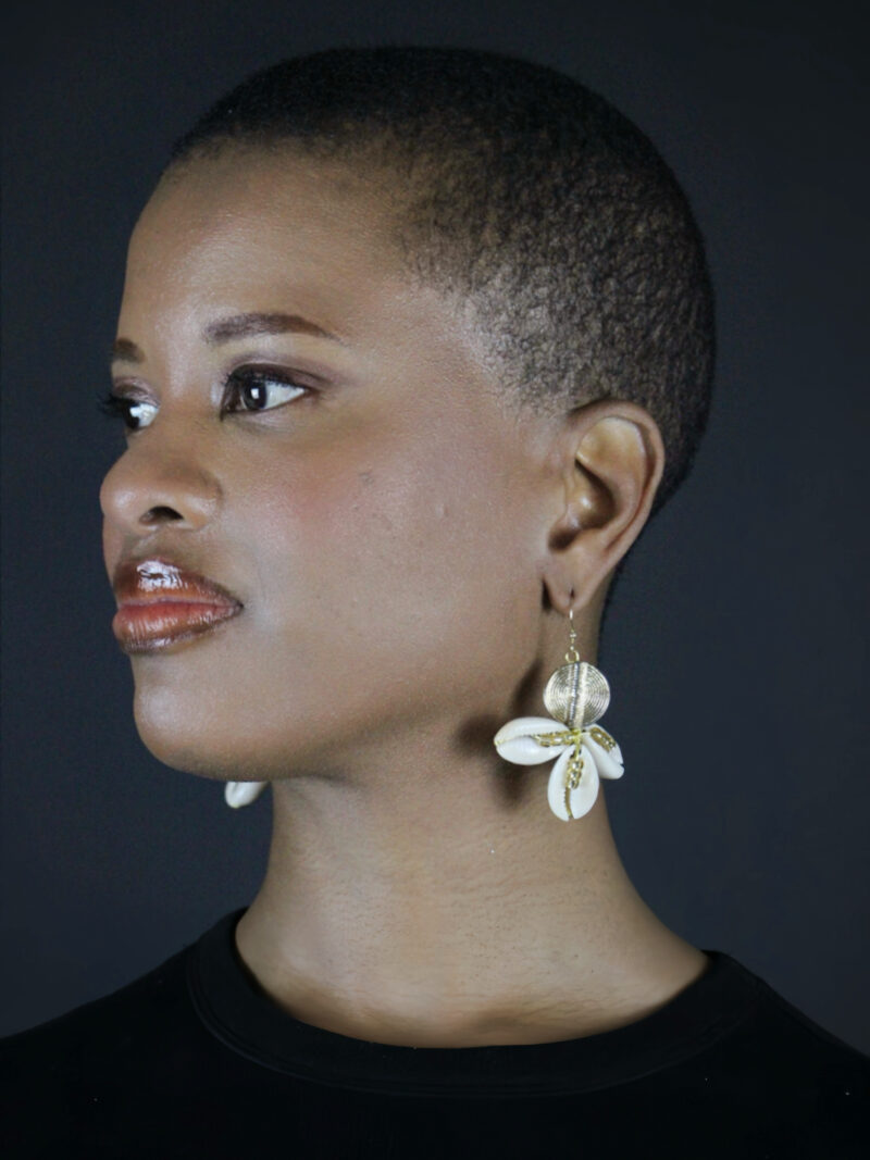 Boucles d'oreilles en Poids Akan et cauris