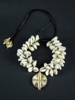 Collier en cauris avec poids Akan avec cordon ajustable