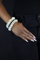 Bracelet en perles noires et cauris - Unisexe