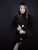 Manteau Noir Oversize avec deux rangées de Poids Akan – Édition Unisexe