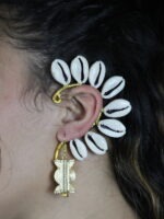 Bijou d'oreille en cauris