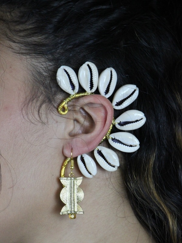 Bijou d'oreille en cauris