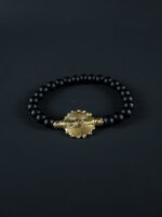 bracelet avec perles de pierre et Poids Akan Soleil
