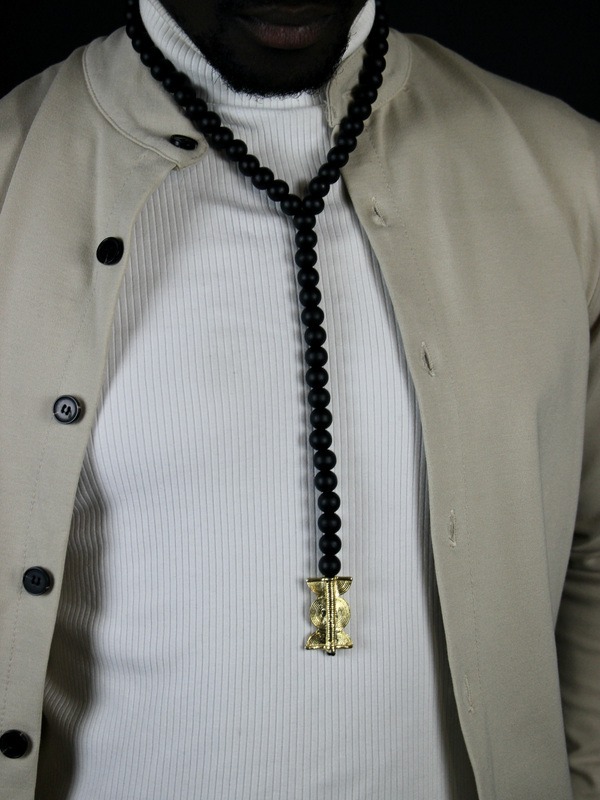Collier mixte noir style cravate avec un Poids Akan Tam-tam