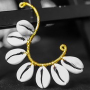 Bijou d’oreille en cauris – Jojo Création